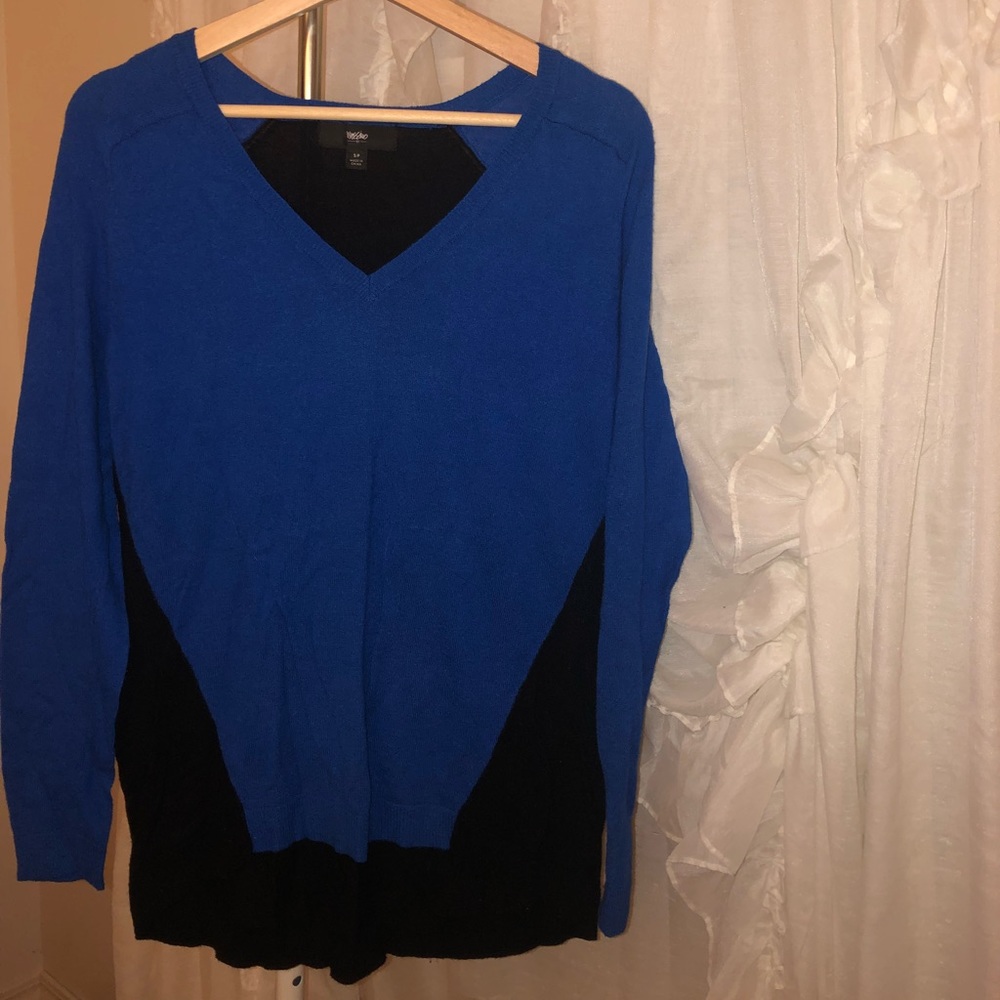 Long sleeve sweater